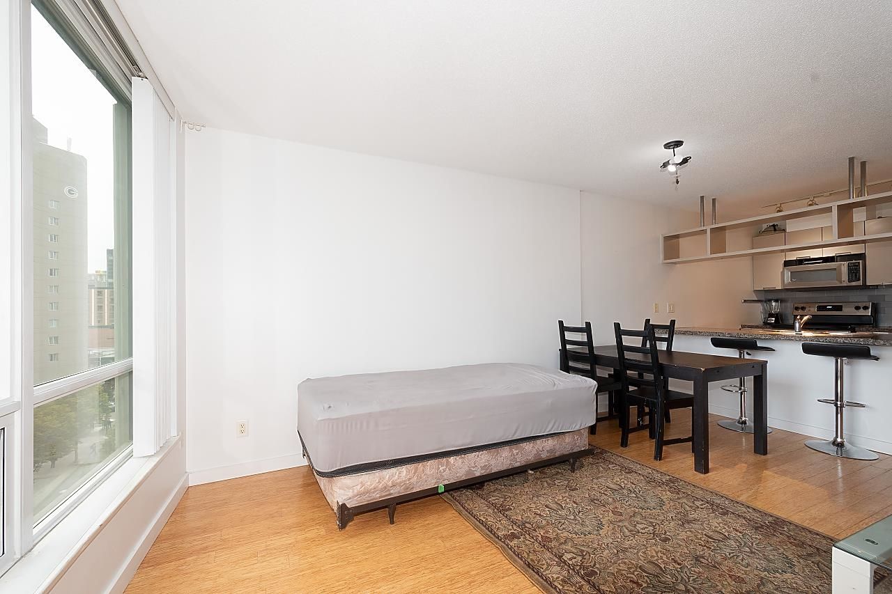 Listing Image 8