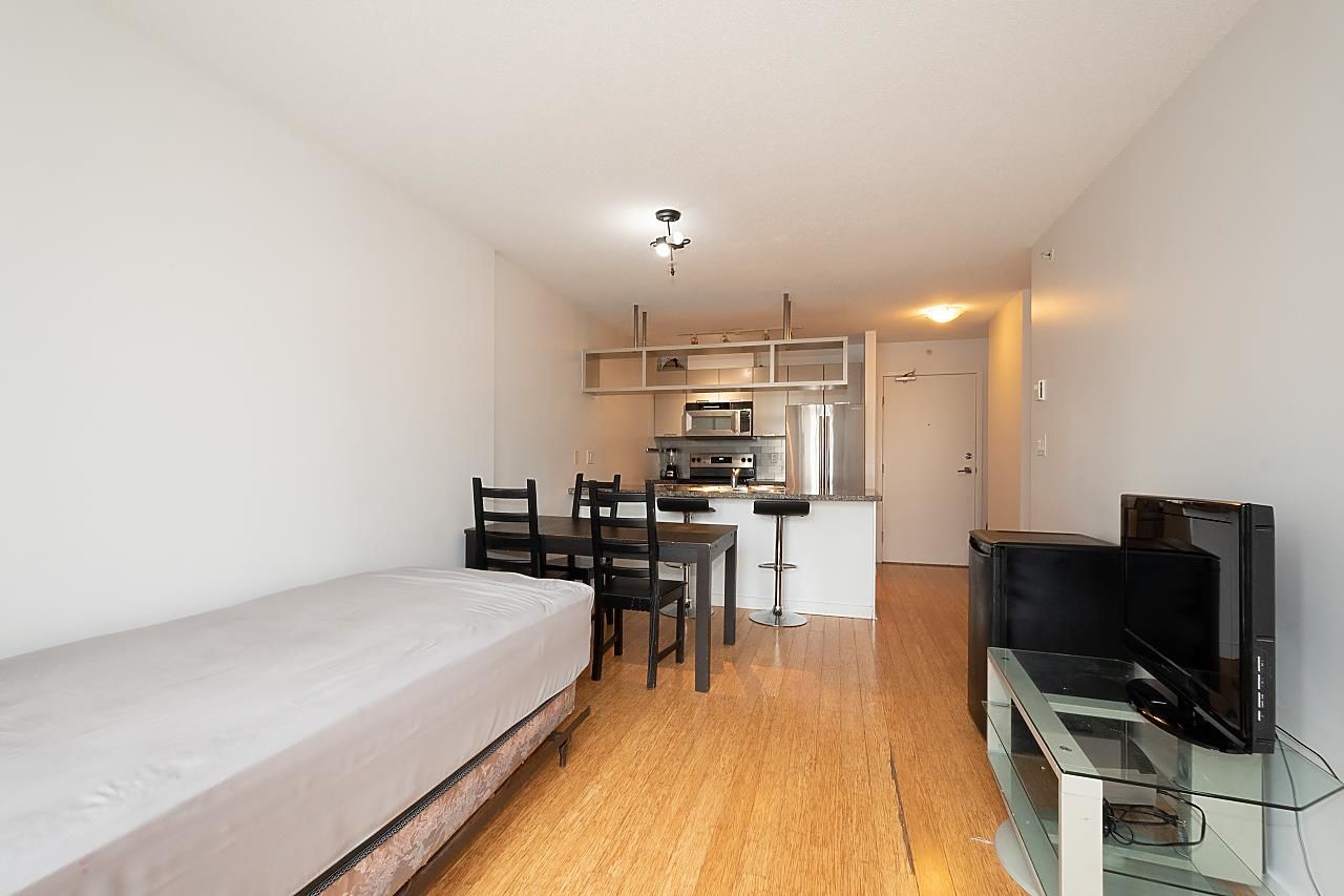 Listing Image 9