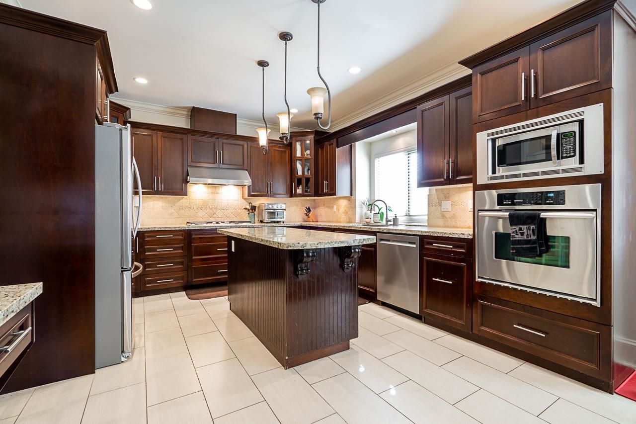 Listing Image 11