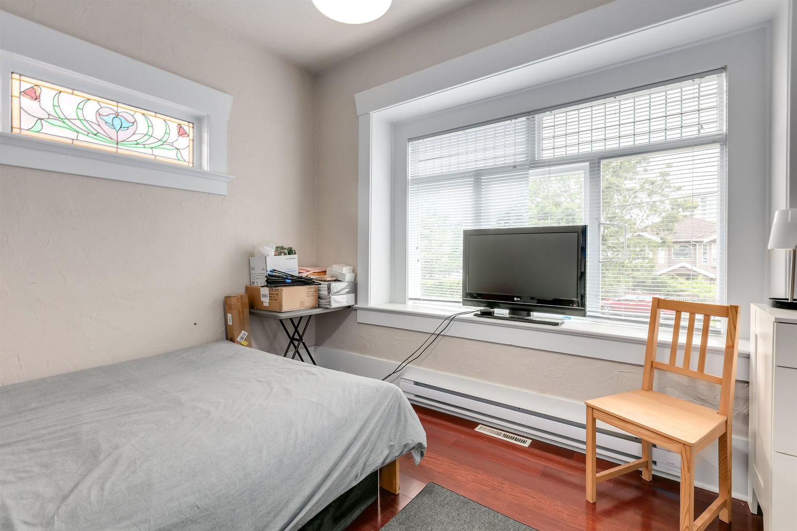 Listing Image 12