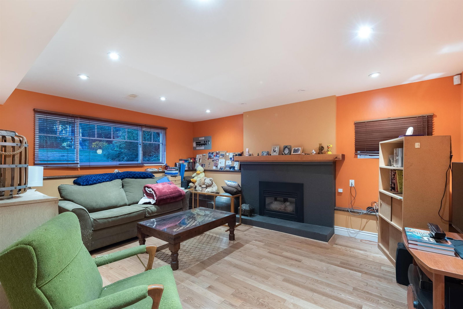 Listing Image 19