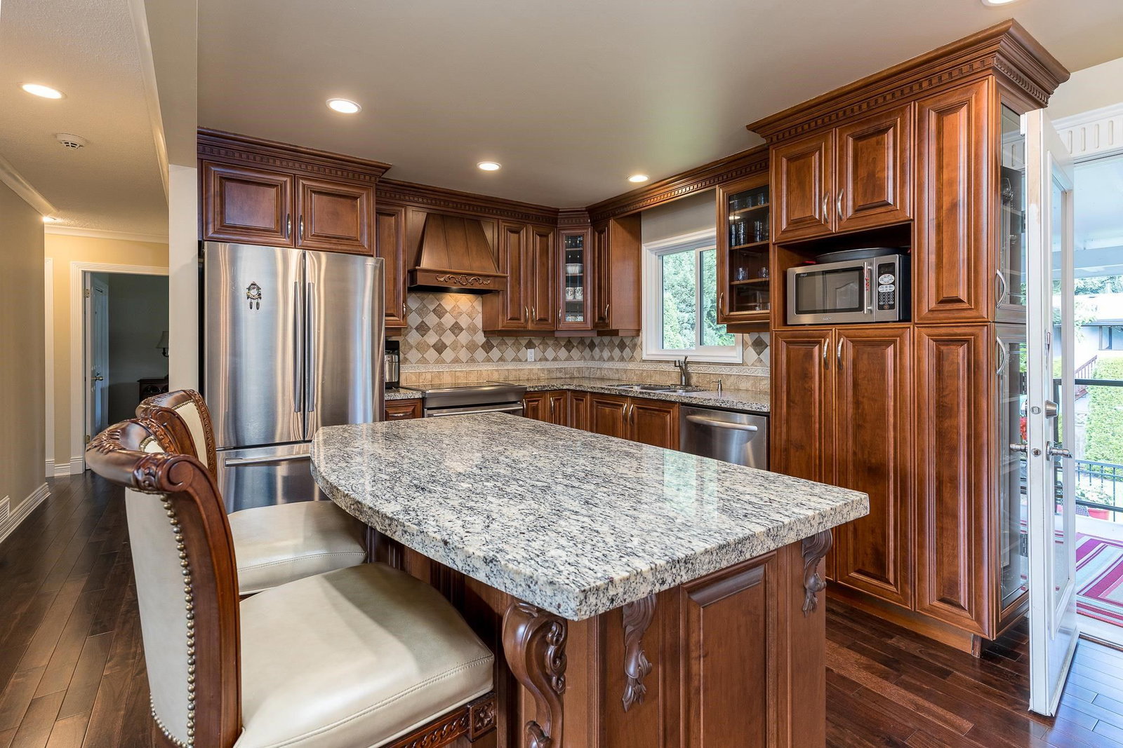 Listing Image 9