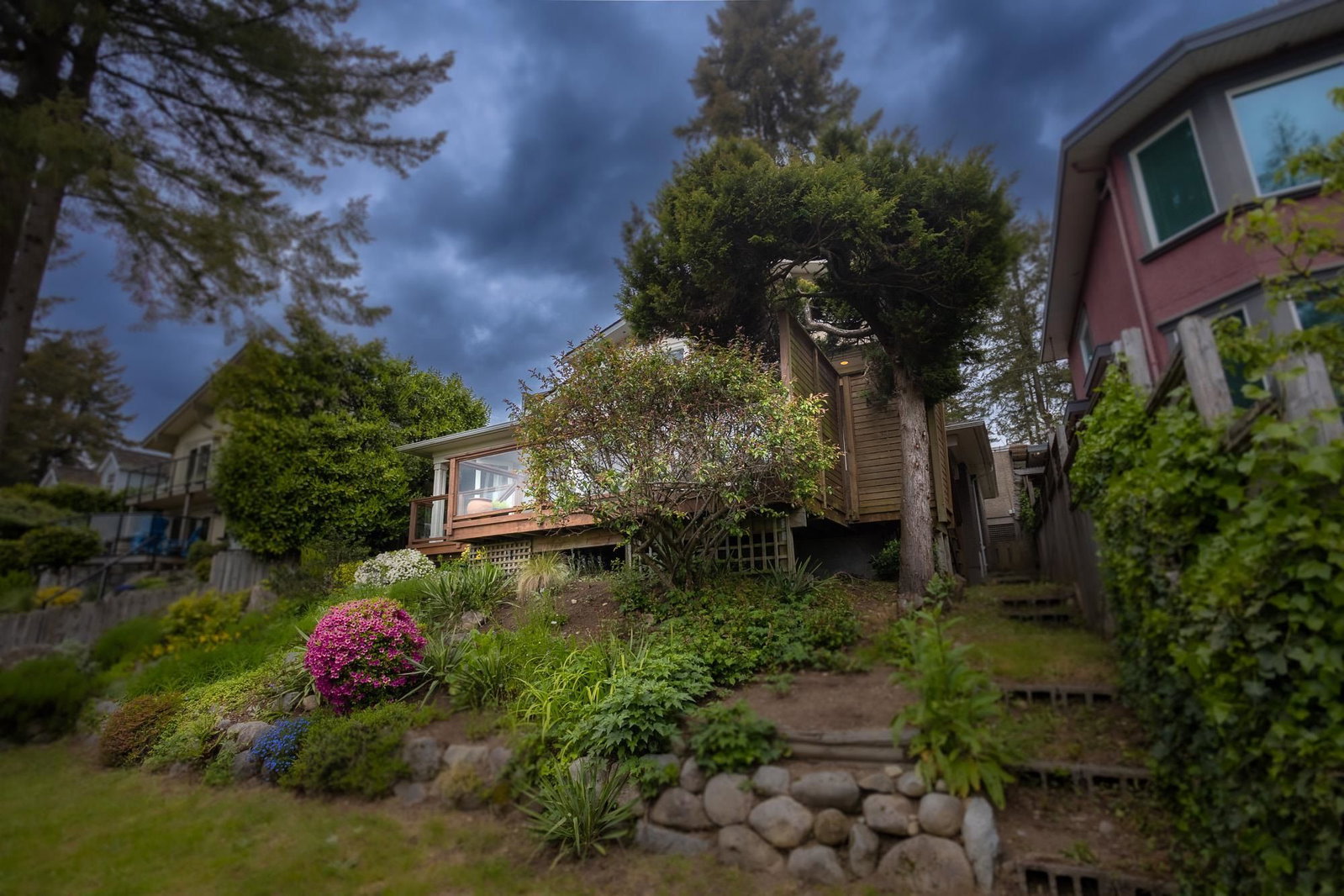 Listing Image 10