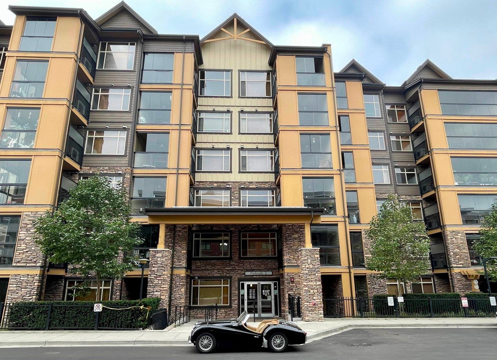 Listing Image 1