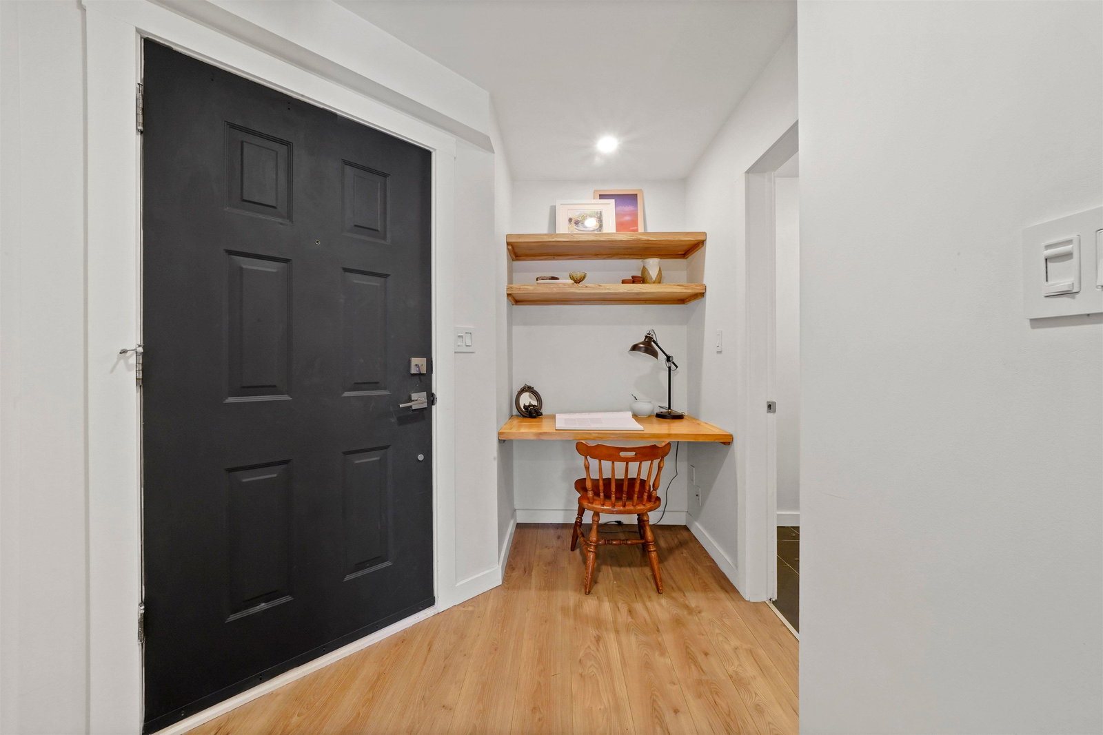 Listing Image 19