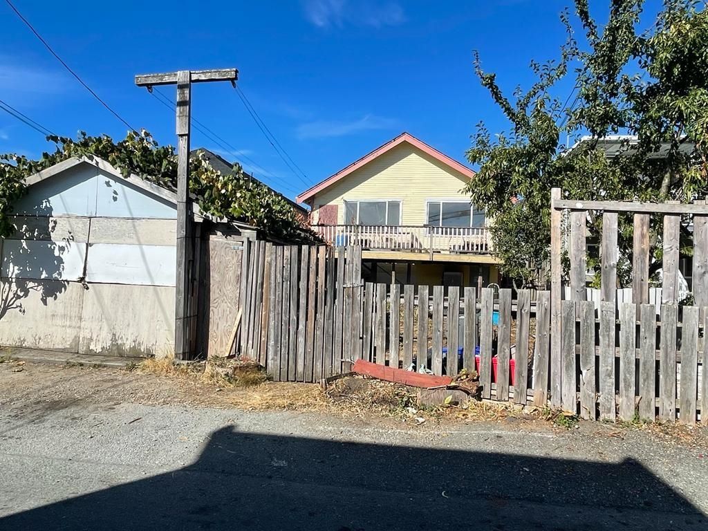 Listing Image 12