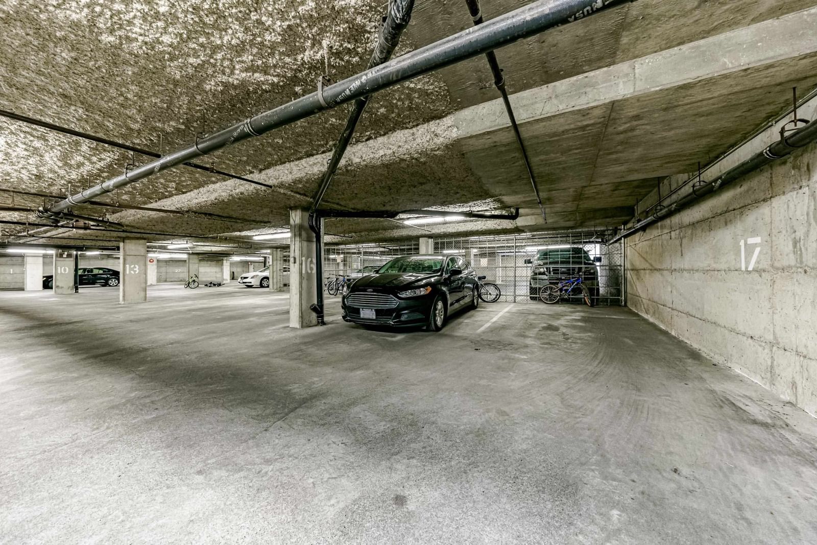 Listing Image 32
