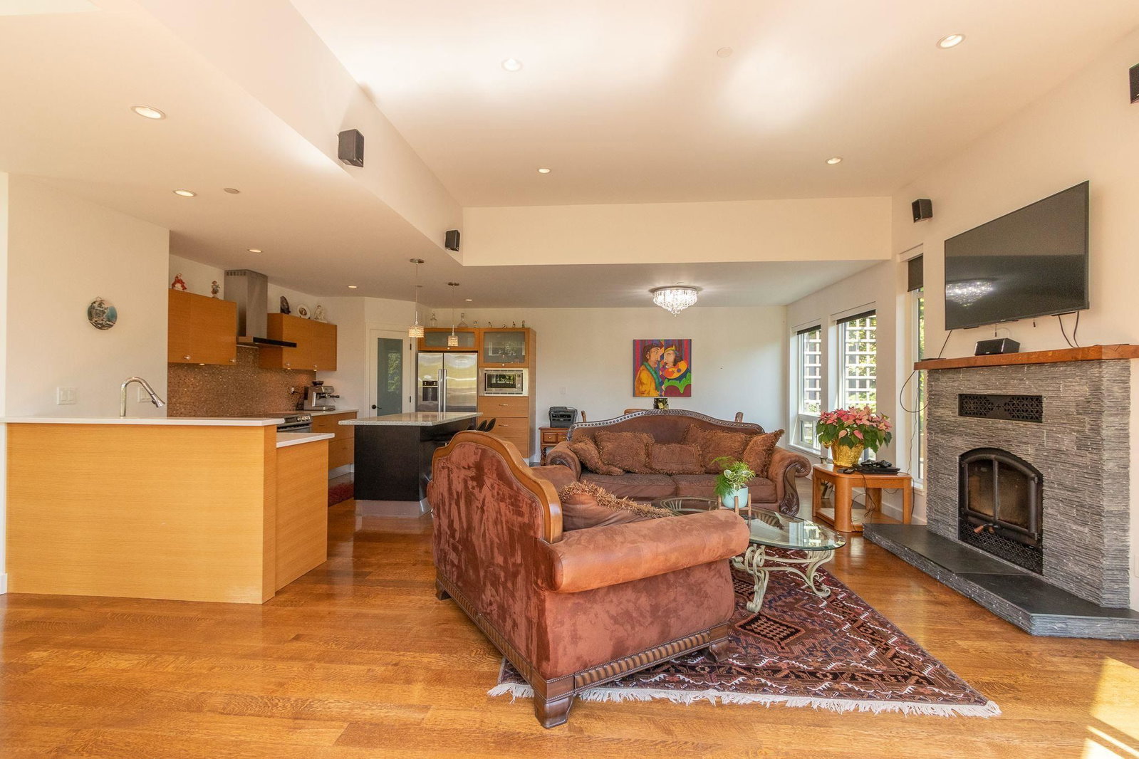 Listing Image 16
