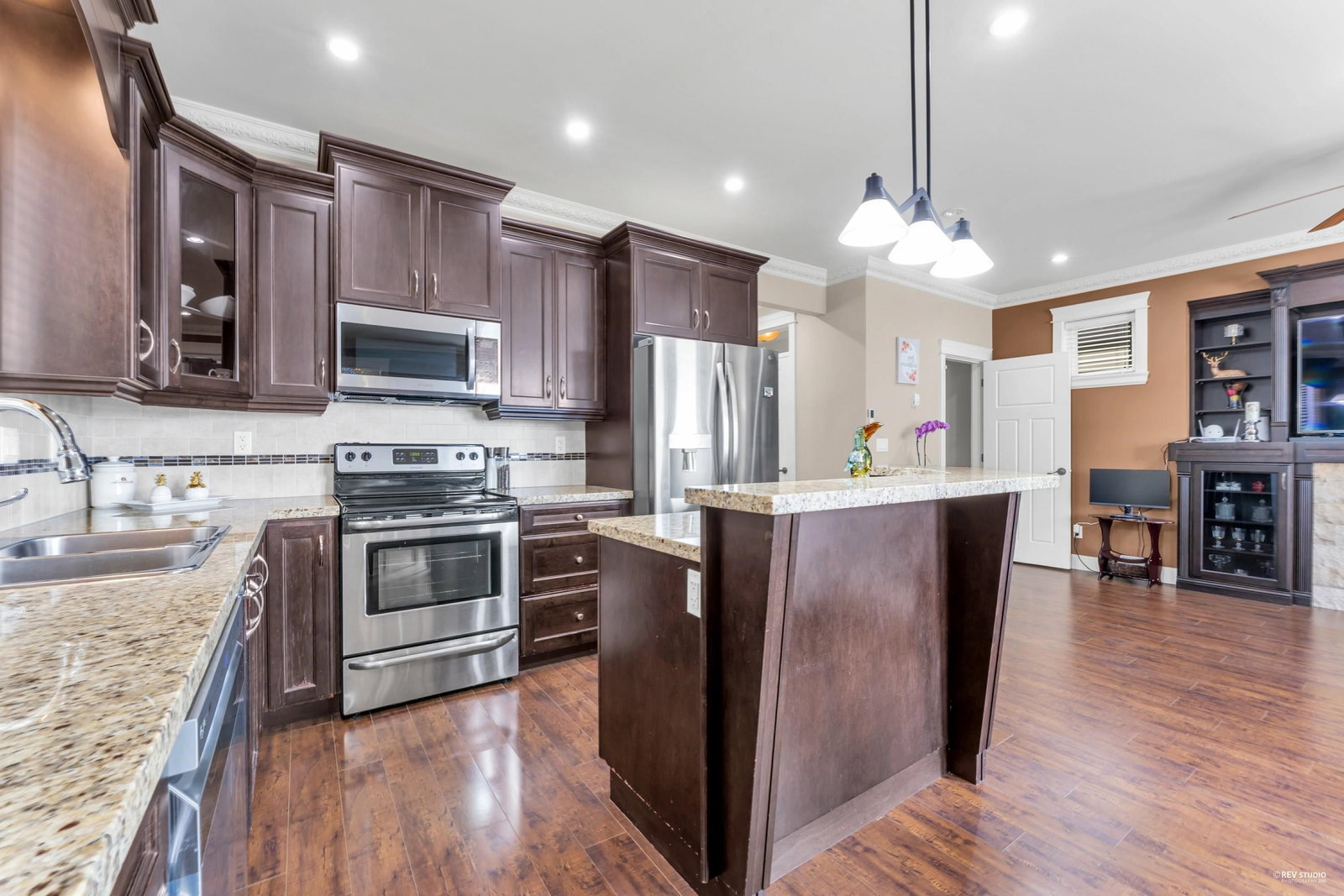Listing Image 15