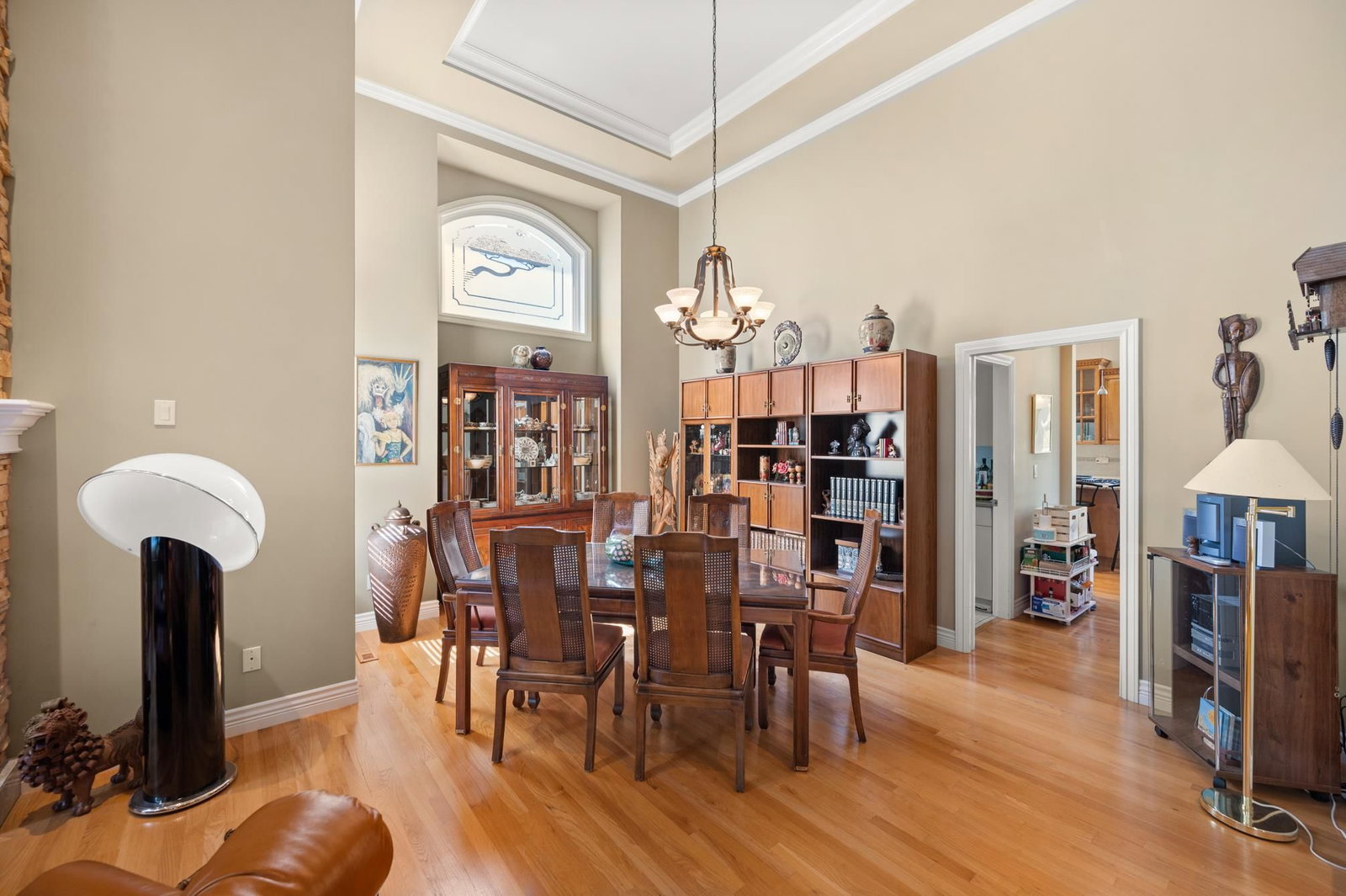 Listing Image 8
