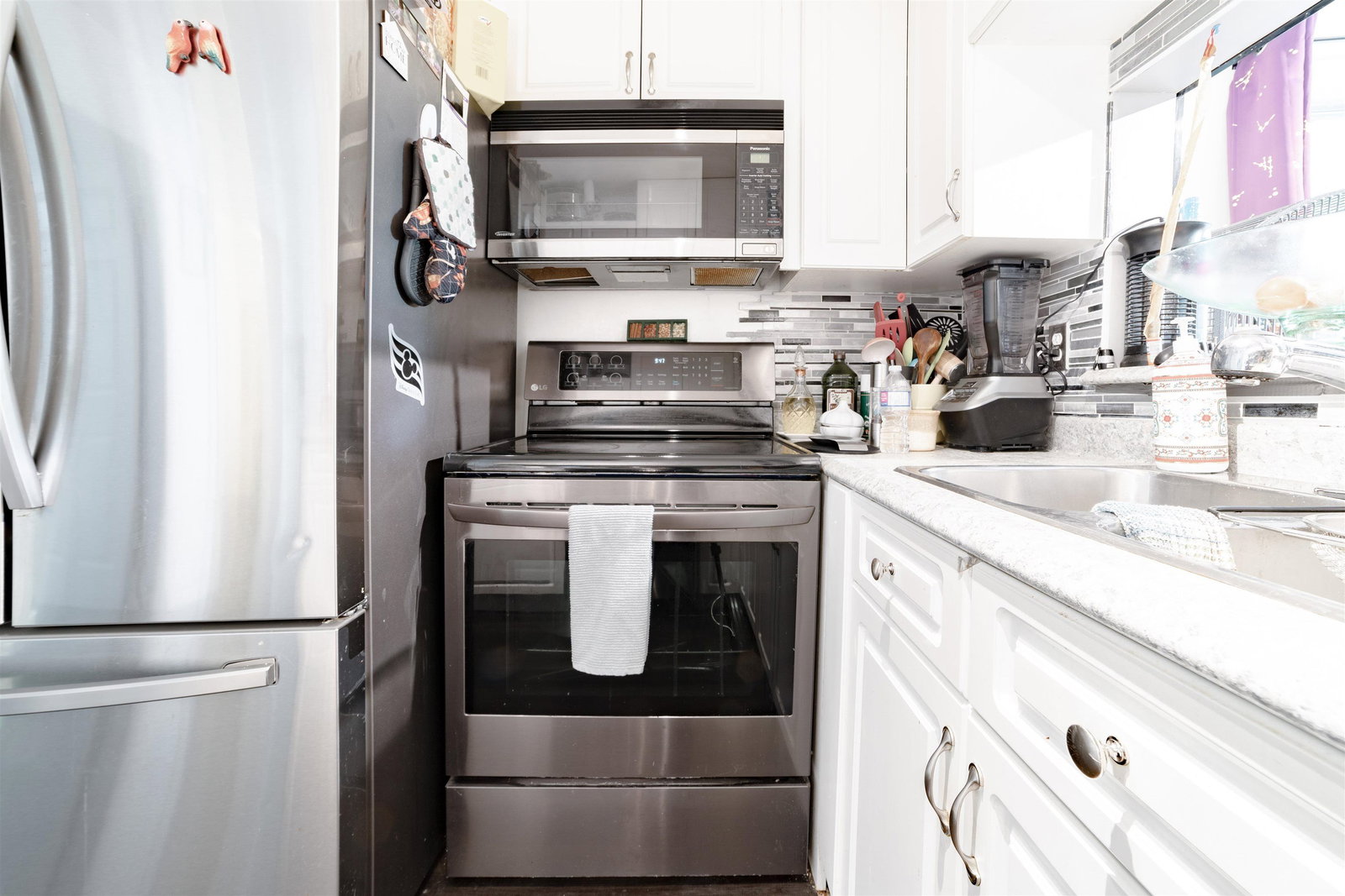 Listing Image 8