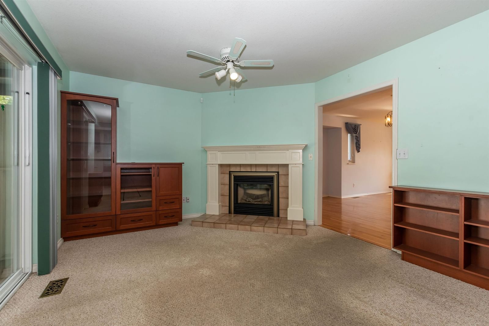 Listing Image 18
