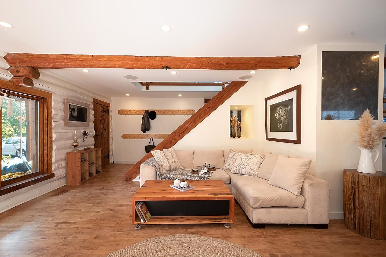 Listing Image 5