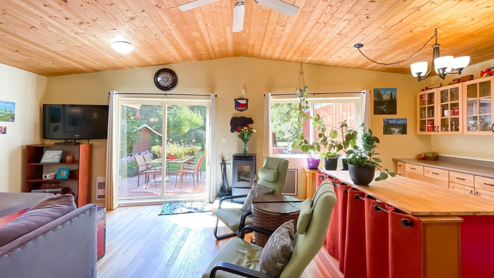 Listing Image 11