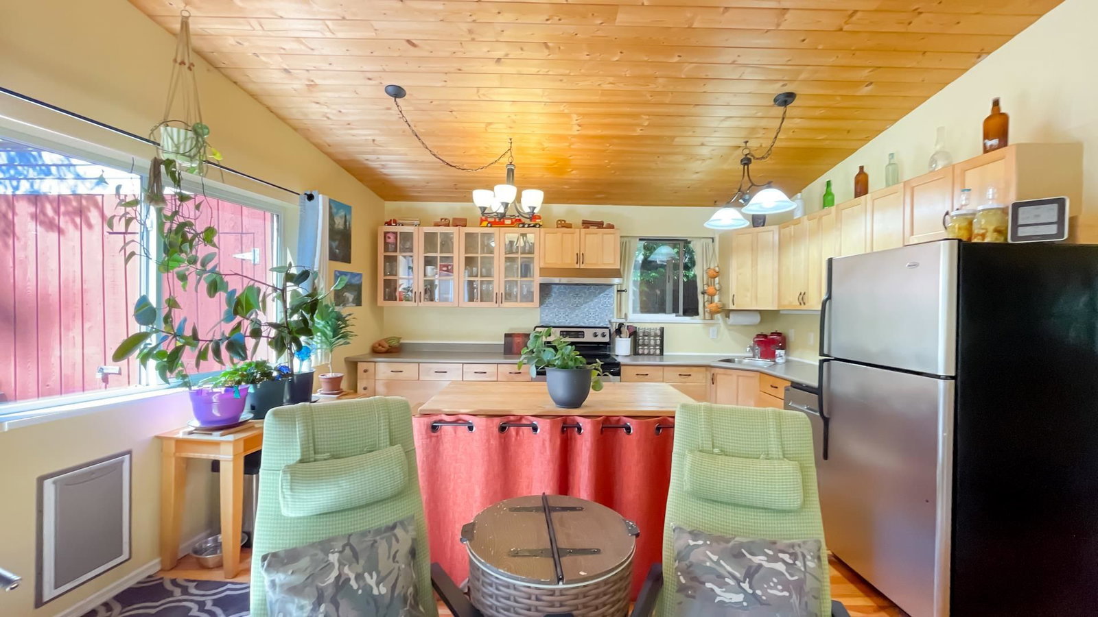 Listing Image 12