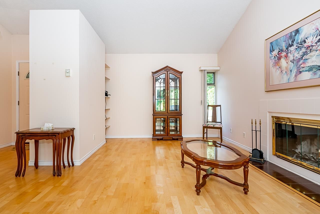 Listing Image 17