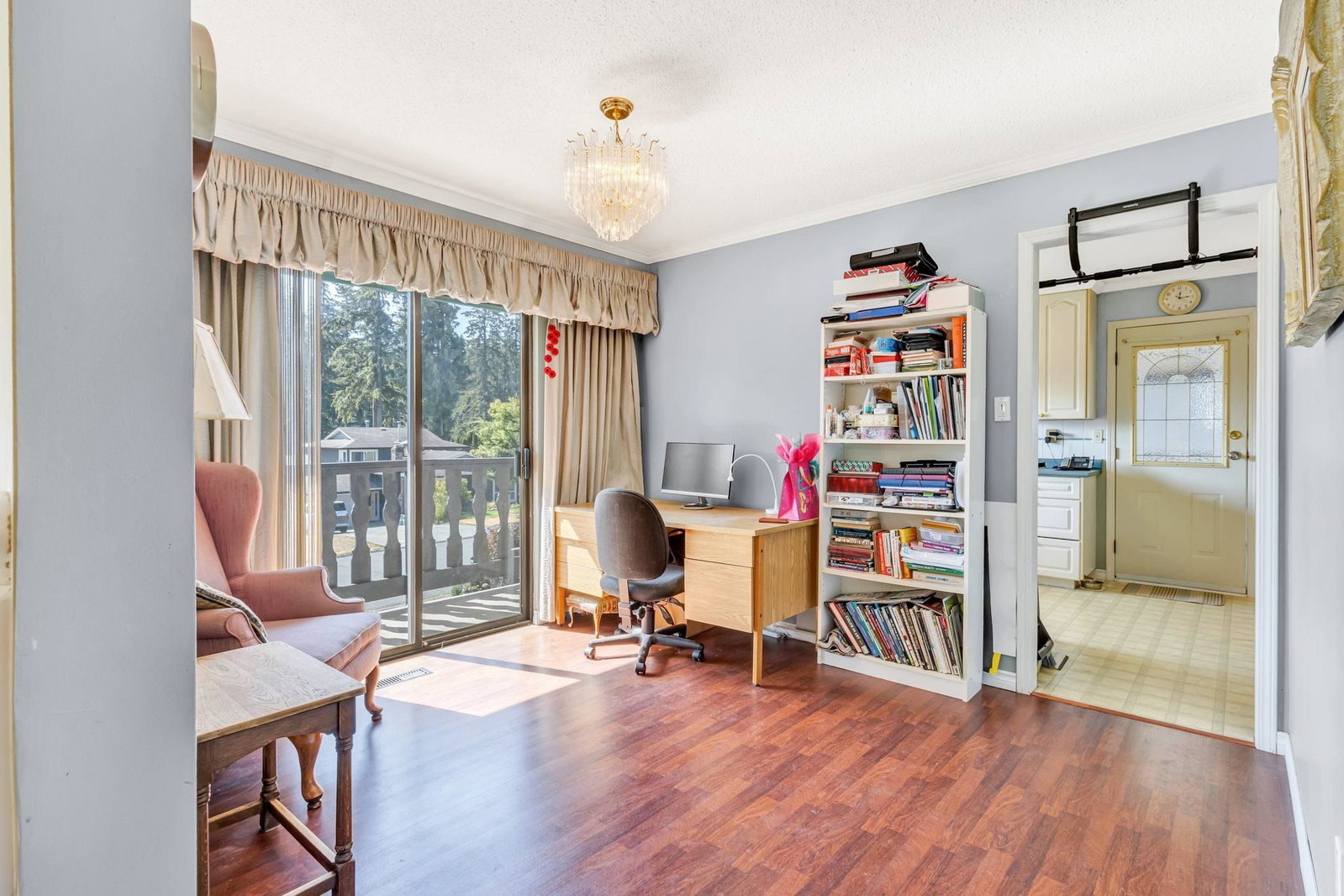 Listing Image 11