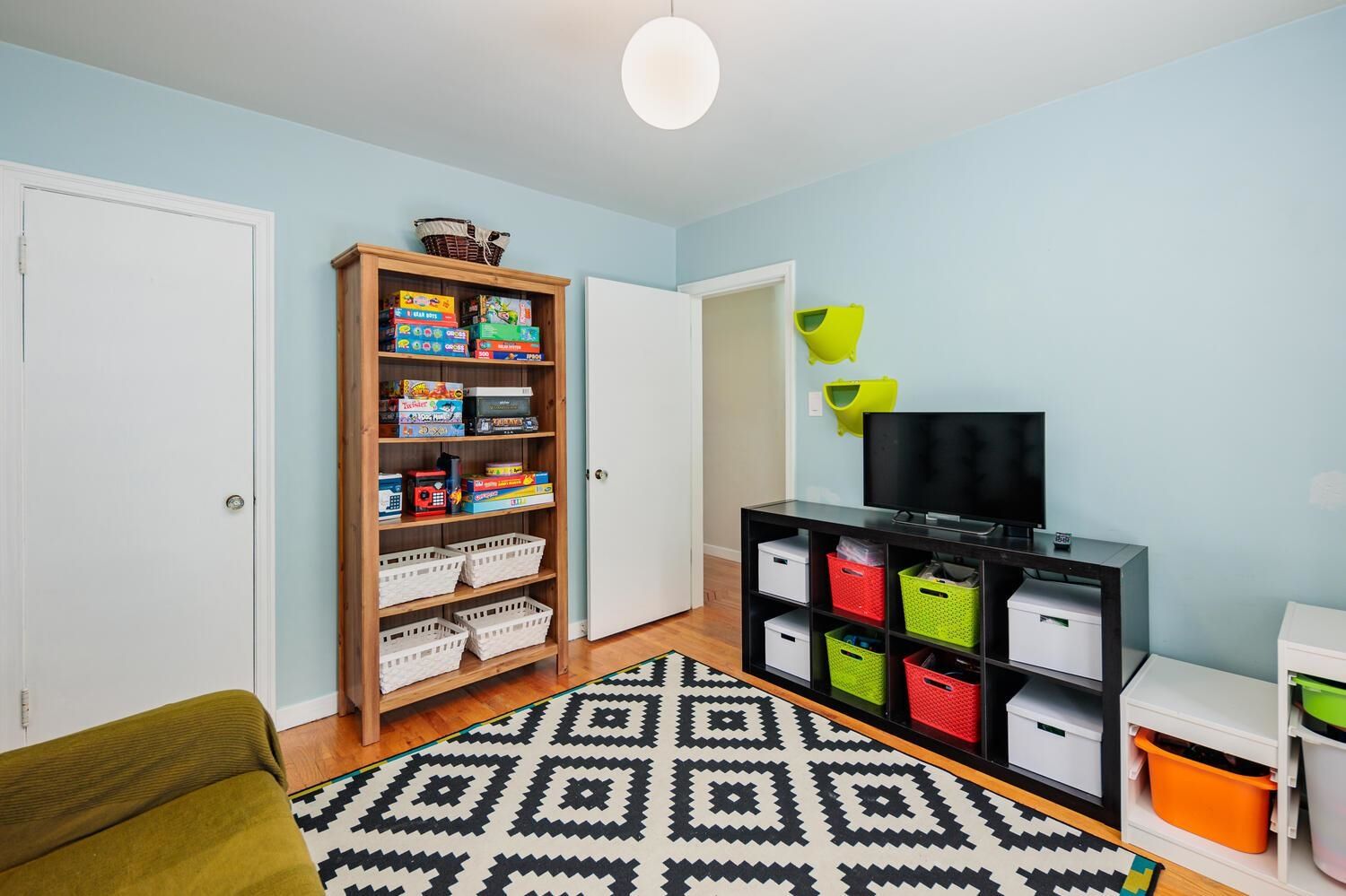 Listing Image 14