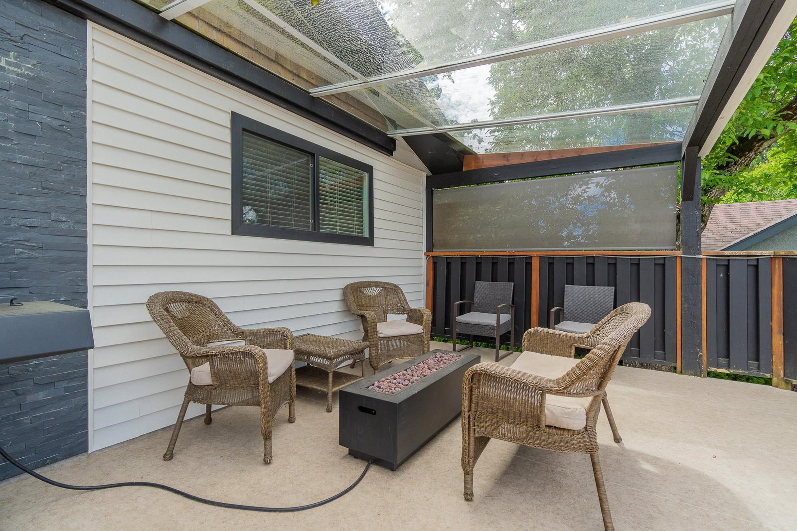 Listing Image 16