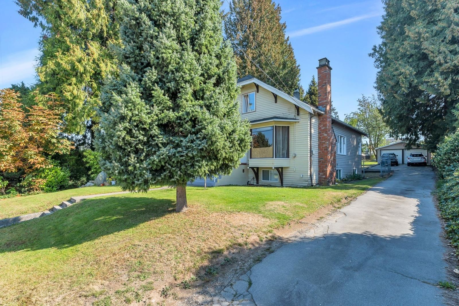 Listing Image 4