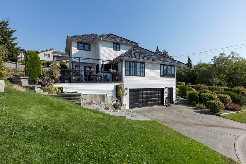 16071 8 Avenue, Surrey, V4A 1A1 | Image 2