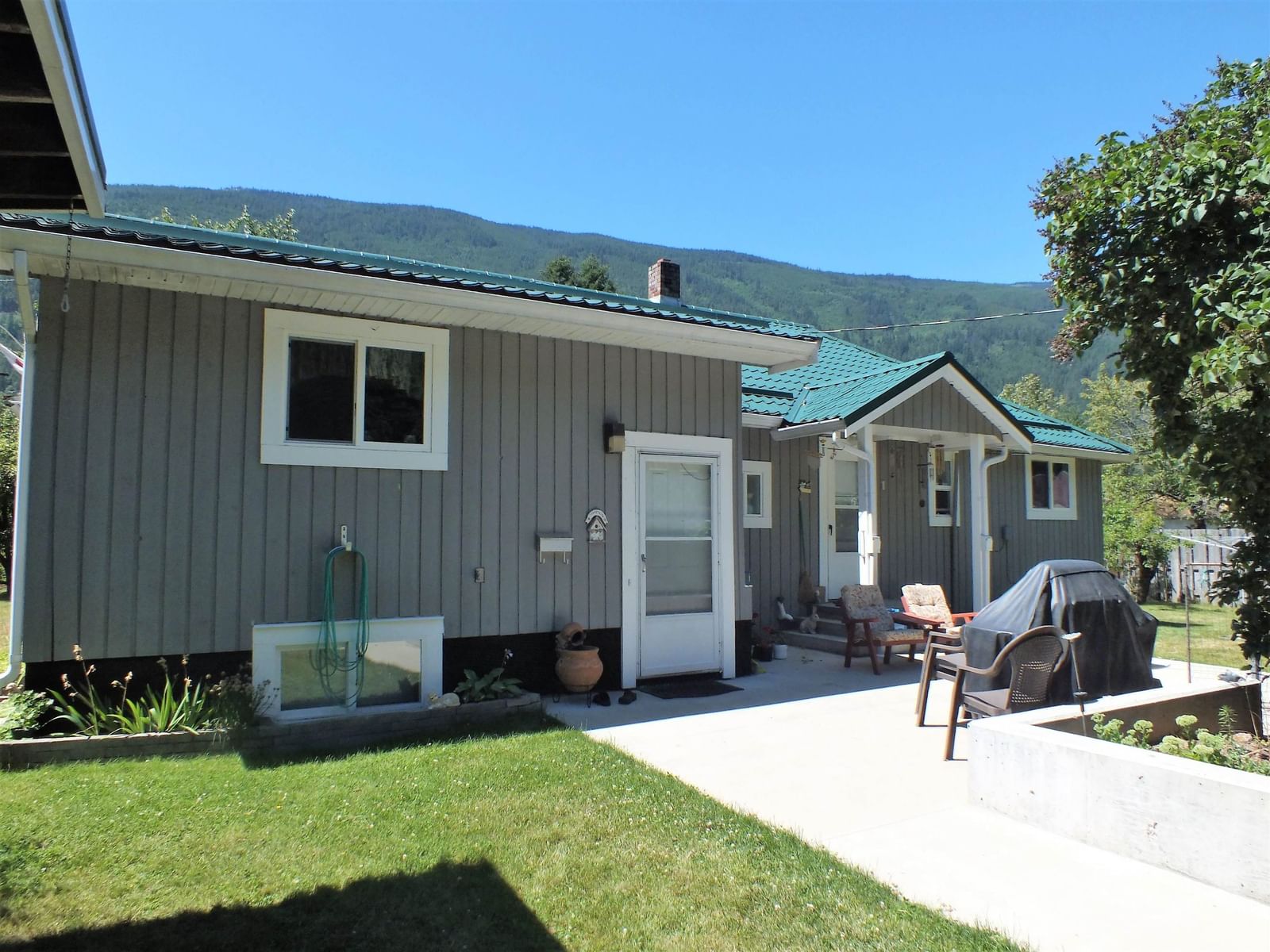 Listing Image 5