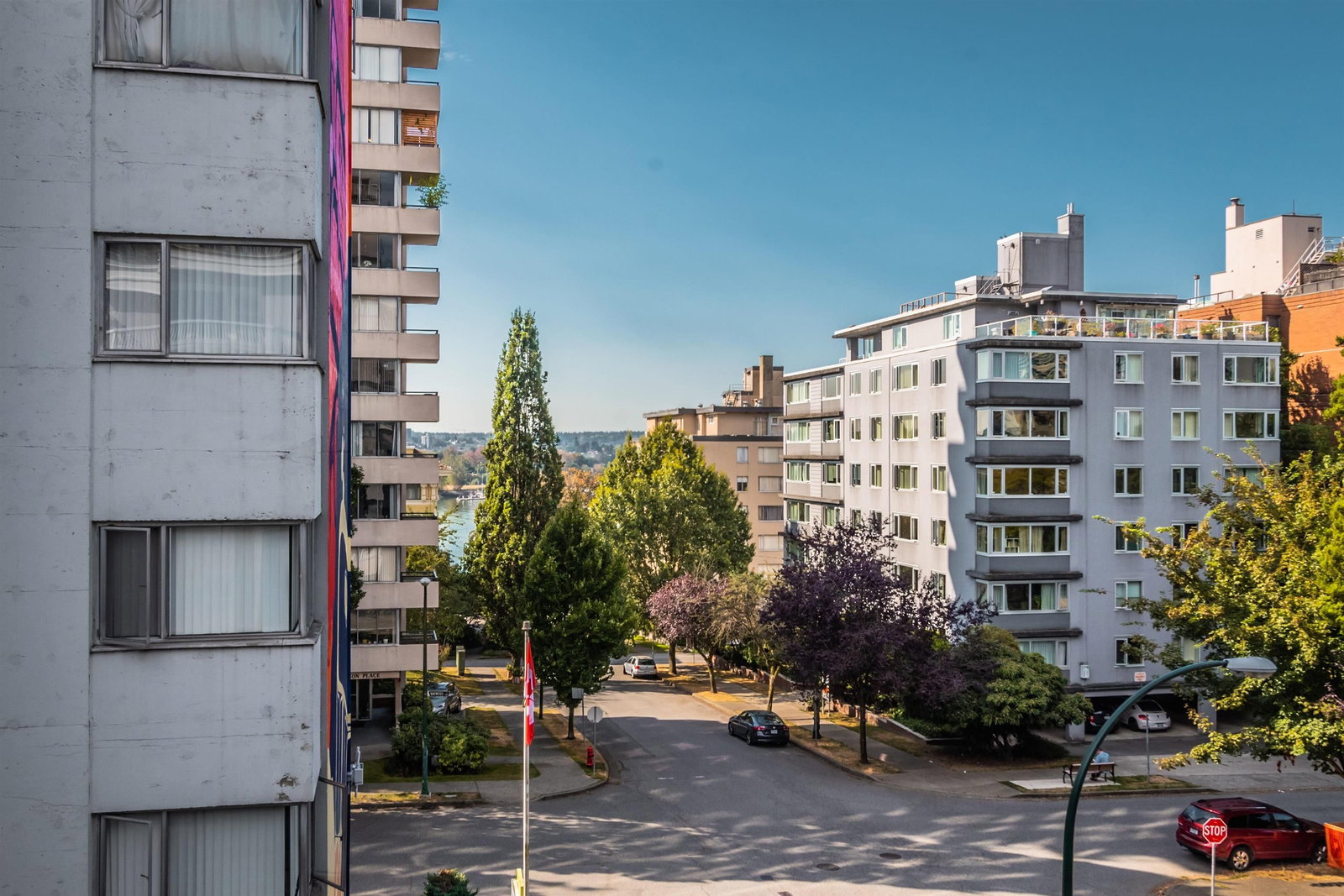 Listing Image 9