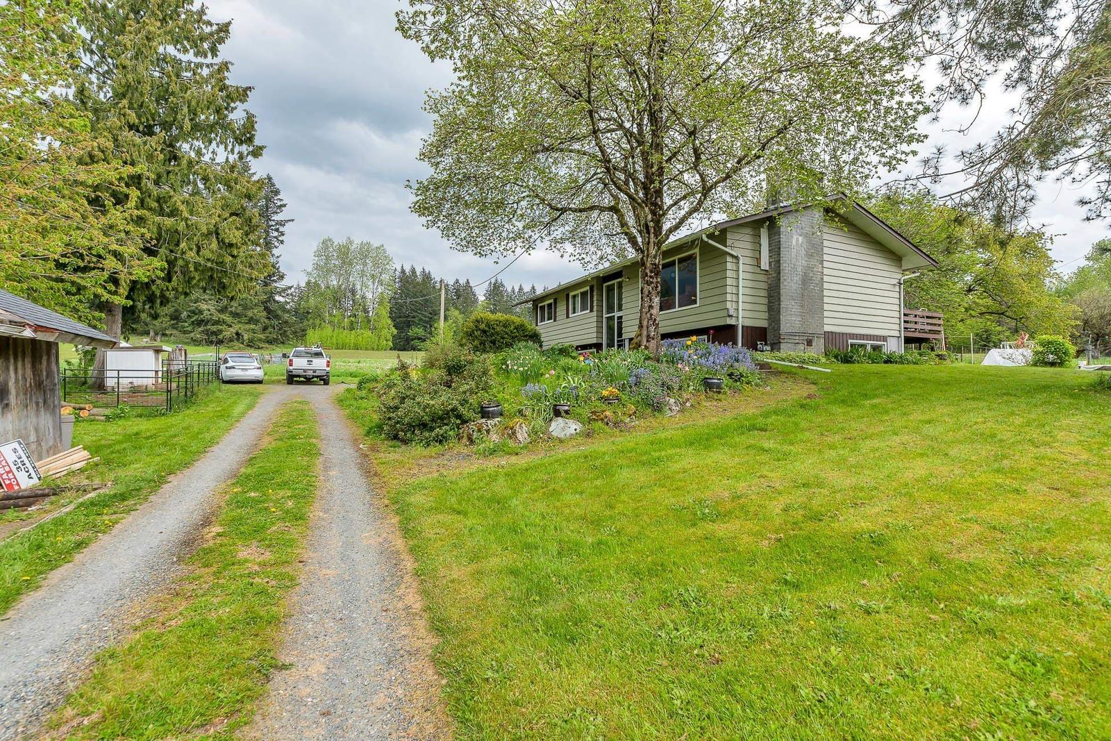 Listing Image 6
