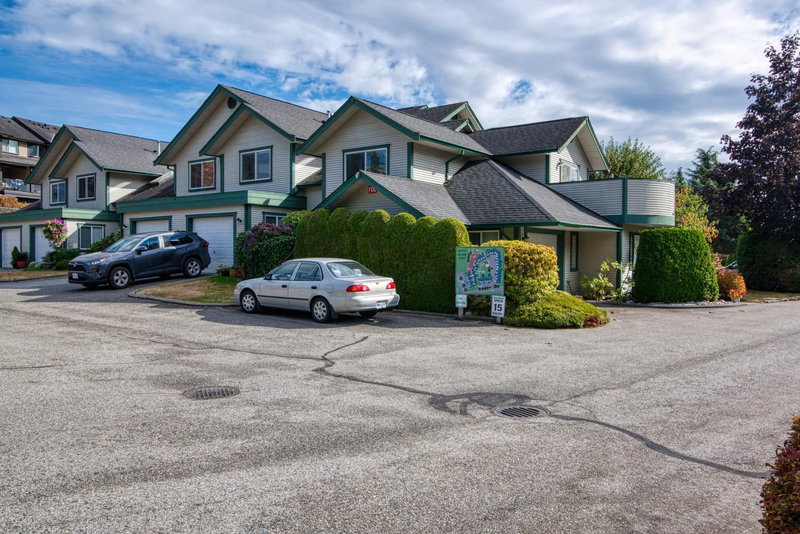 201 - 5711 Ebbtide Street, Sechelt, V7Z 0J5 | Image 2