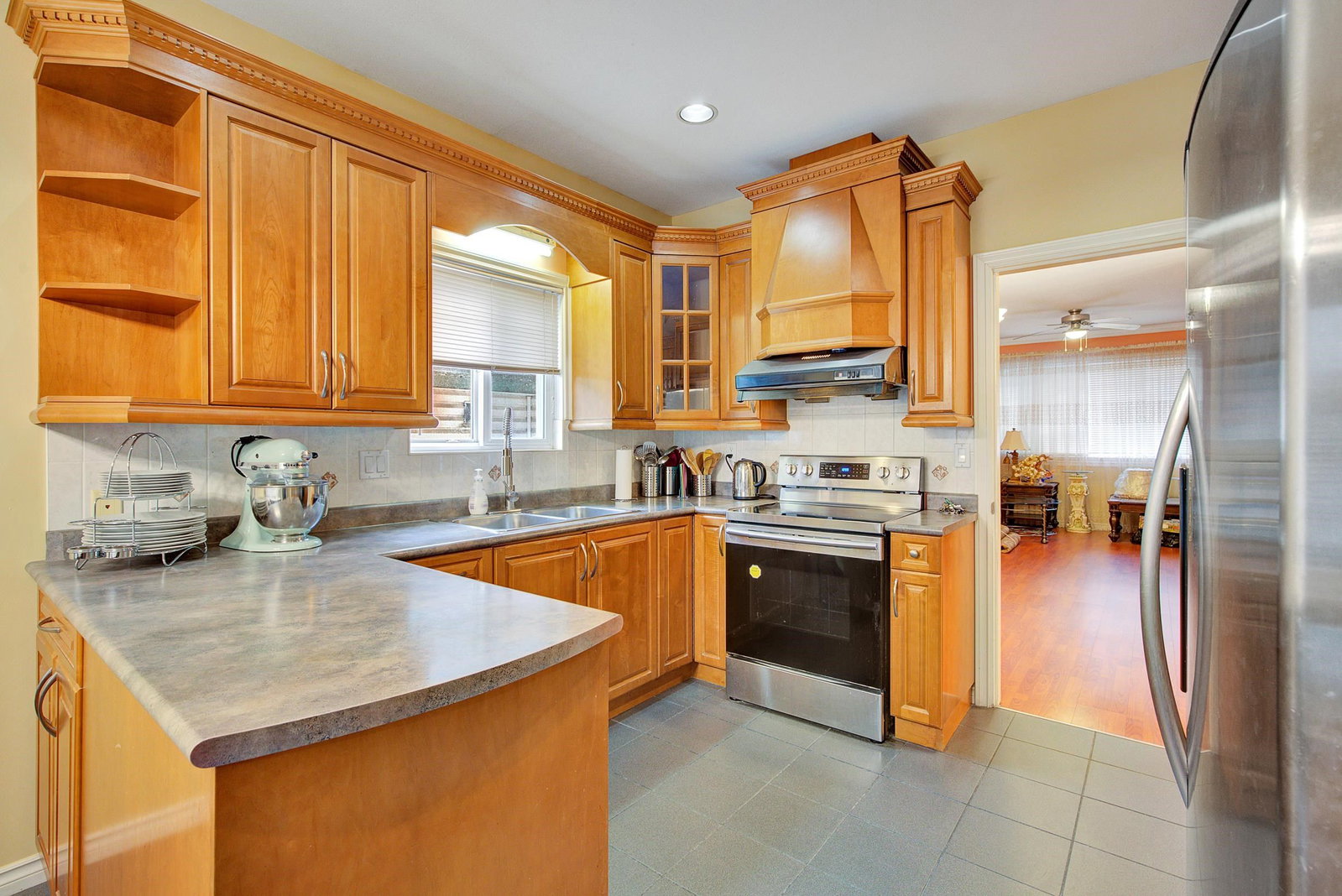 Listing Image 14