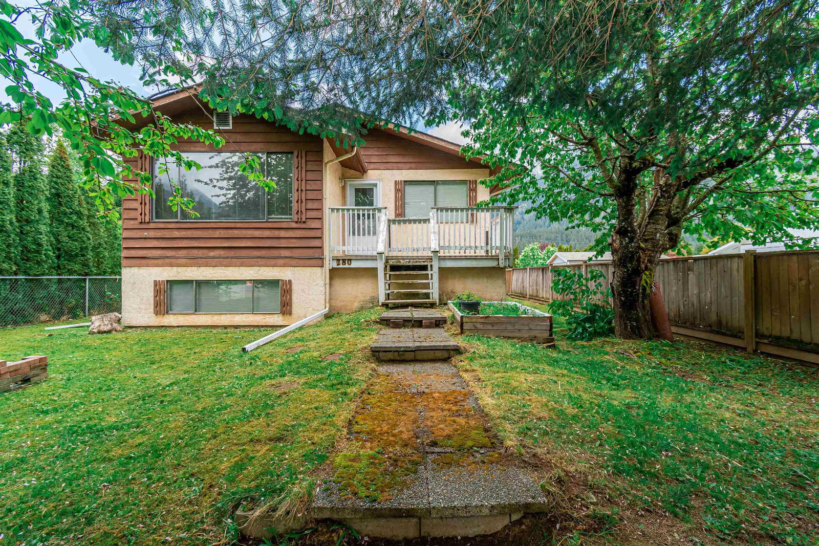 Listing Image 3