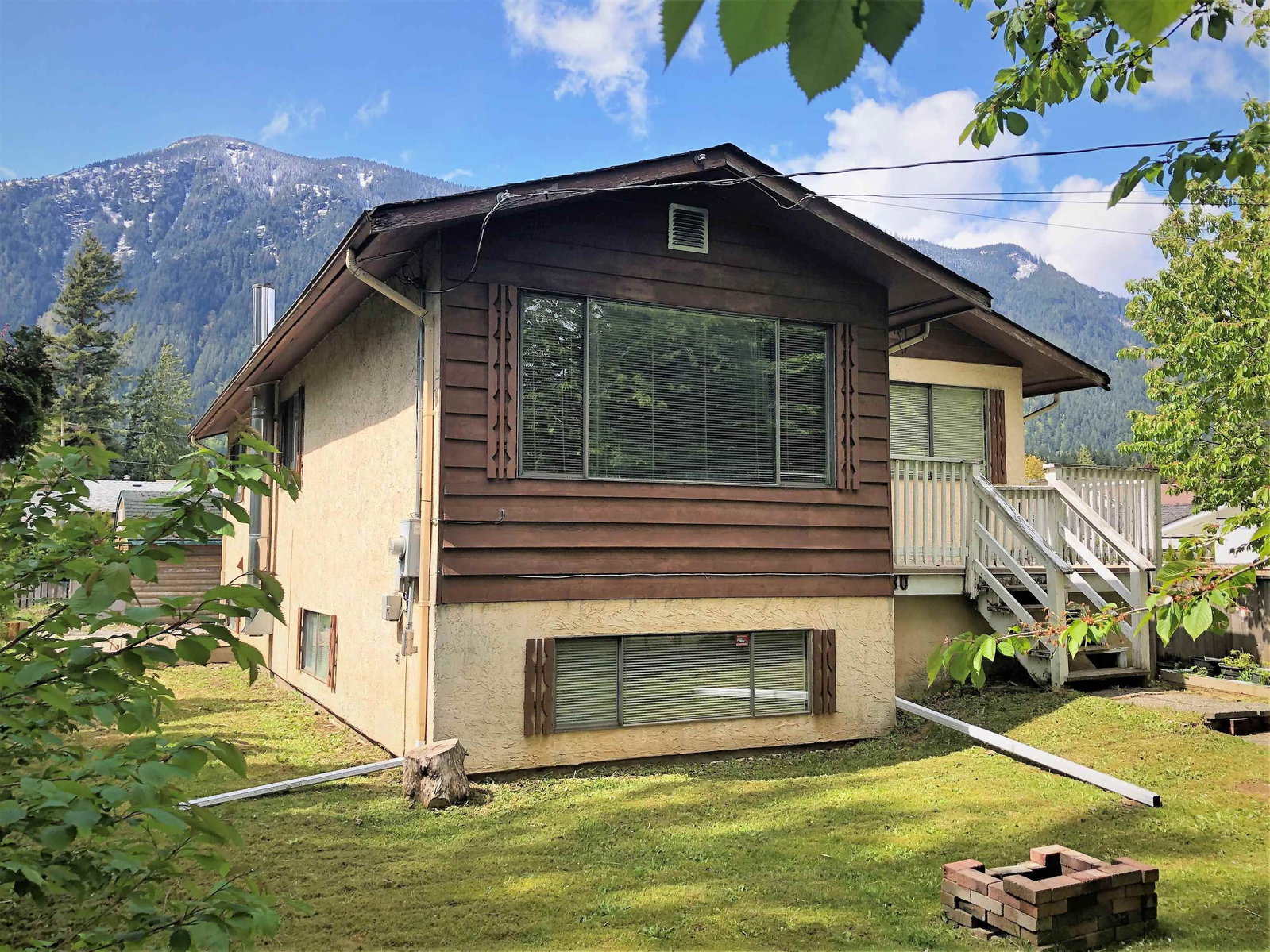 Listing Image 4