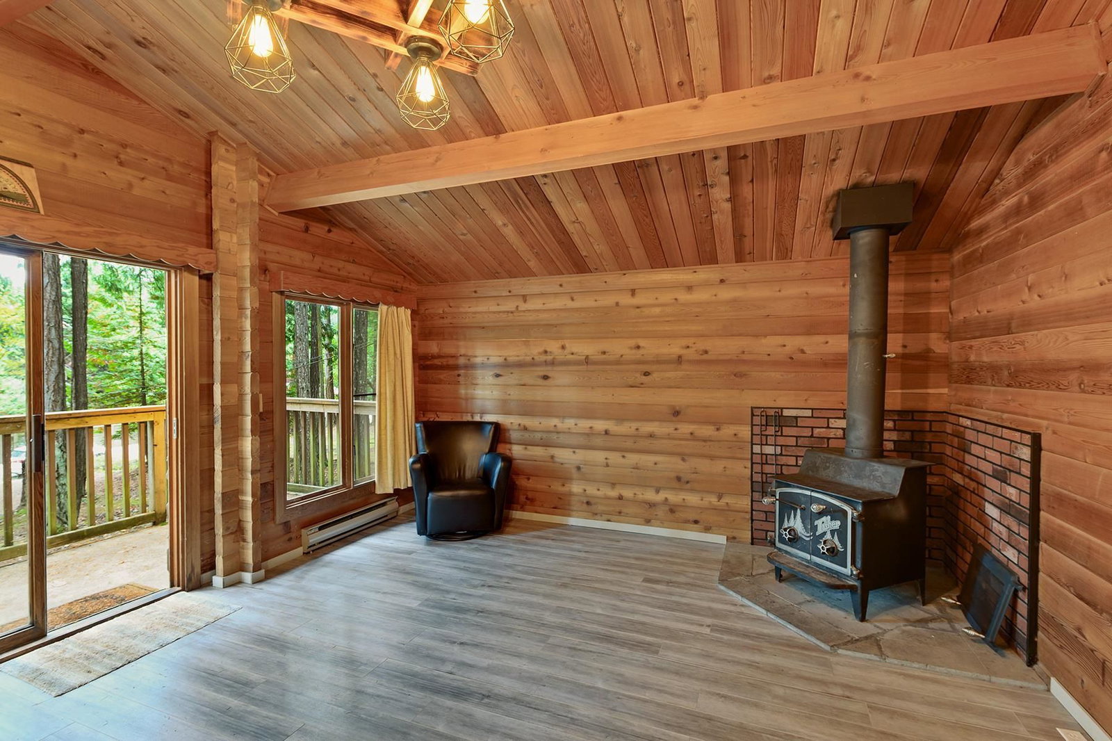 Listing Image 6