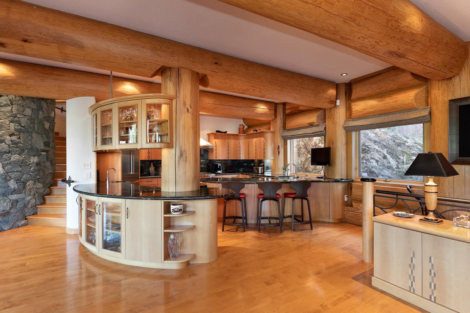 Listing Image 8