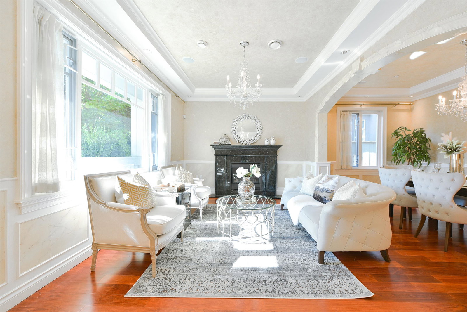 Listing Image 4