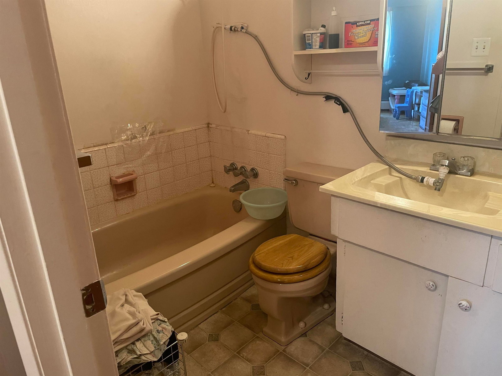 Listing Image 19