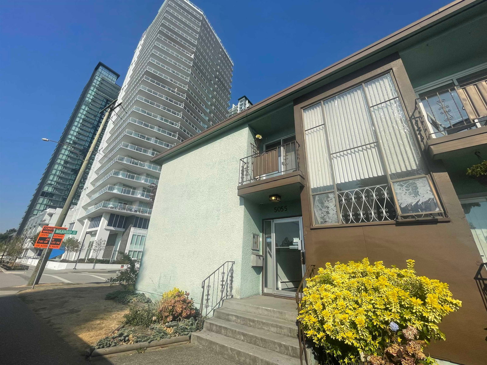 Listing Image 6