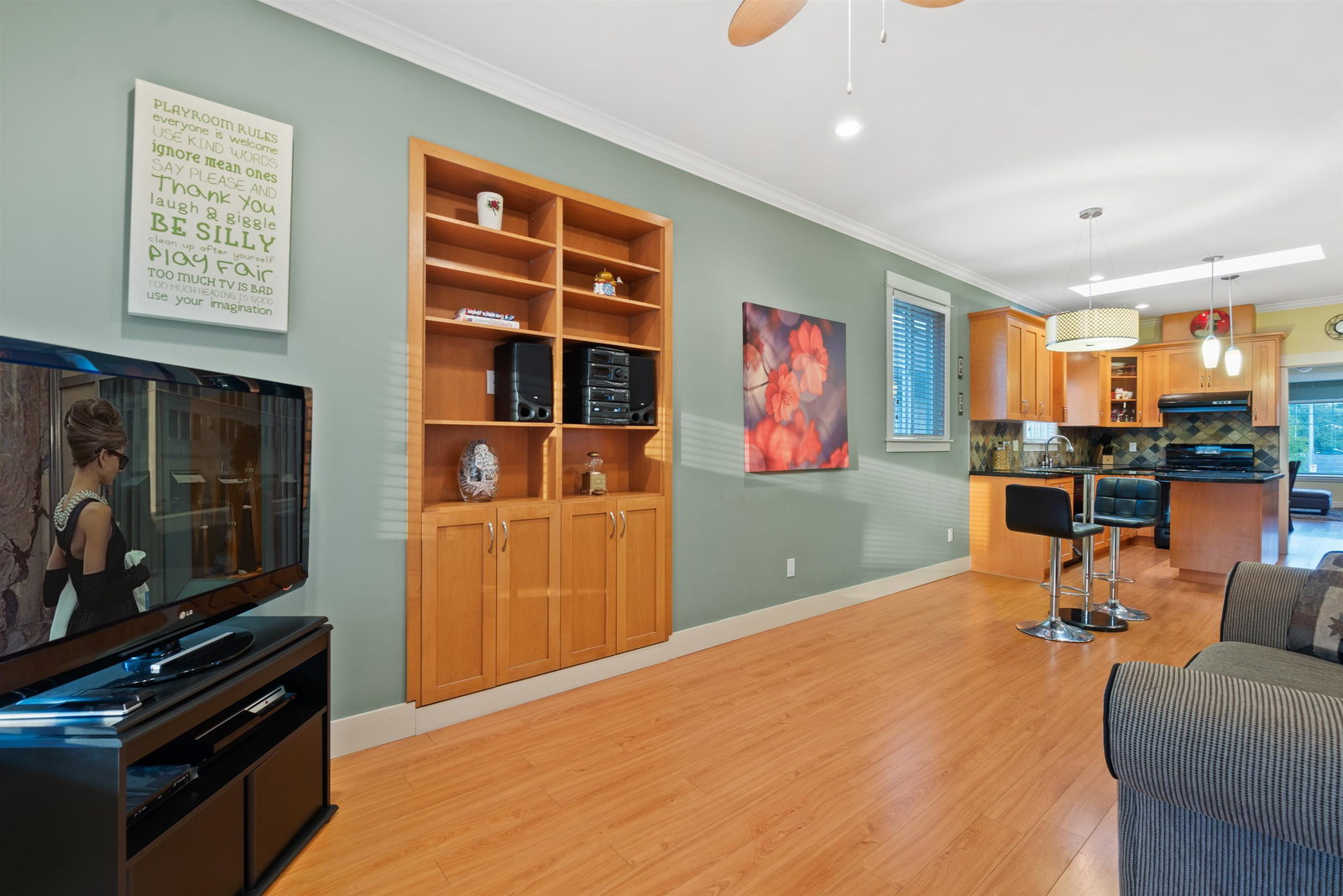 Listing Image 13