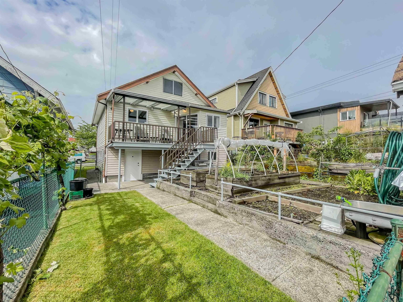 Listing Image 11