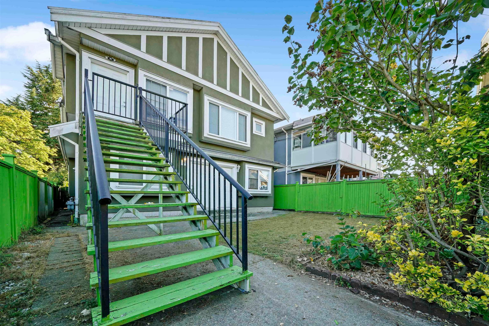 Listing Image 10
