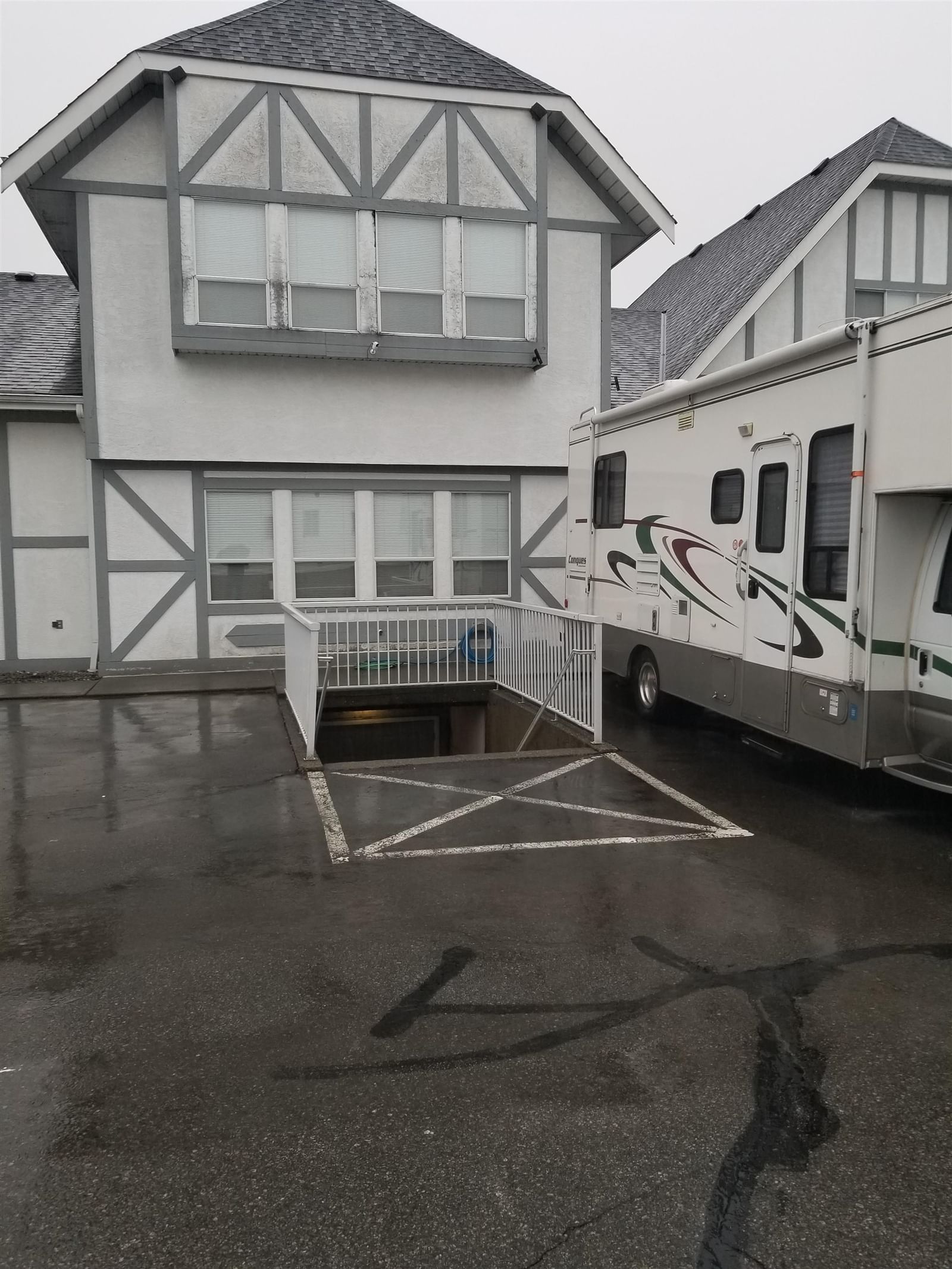 Listing Image 17