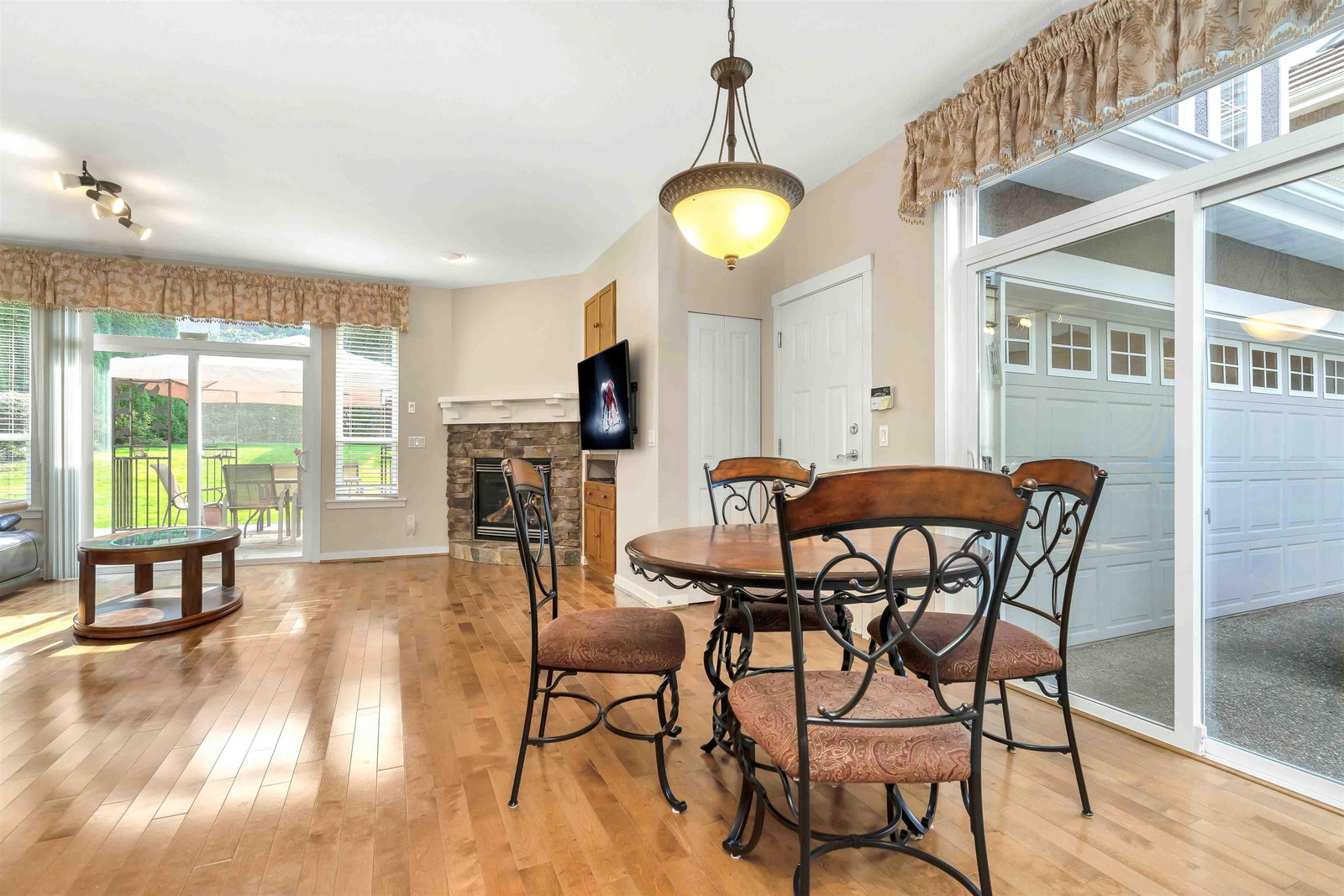 Listing Image 15