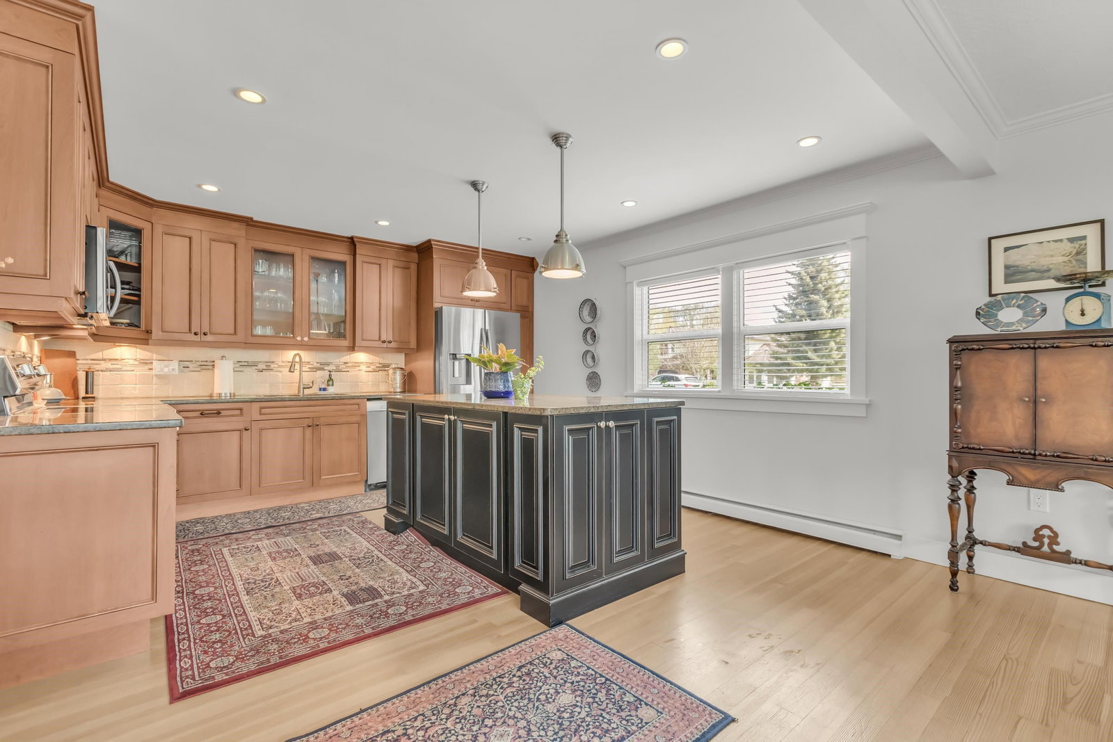 Listing Image 9