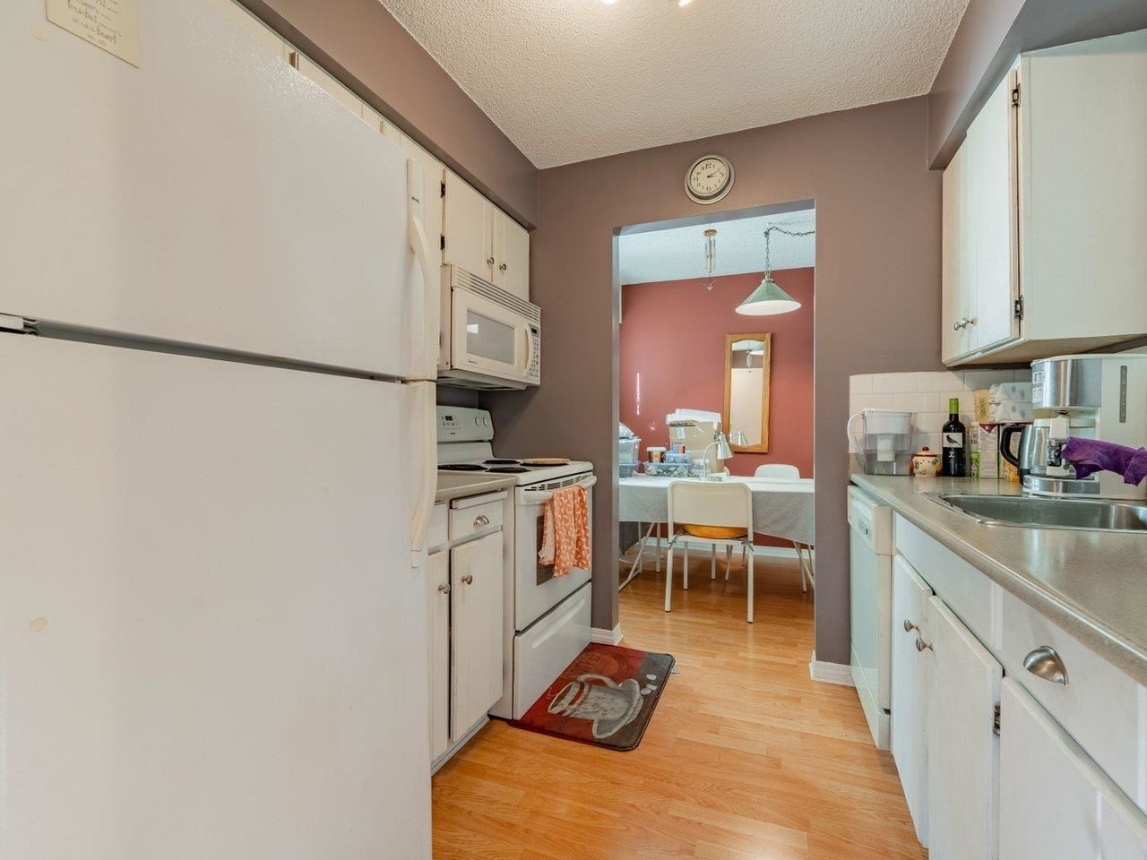 Listing Image 18