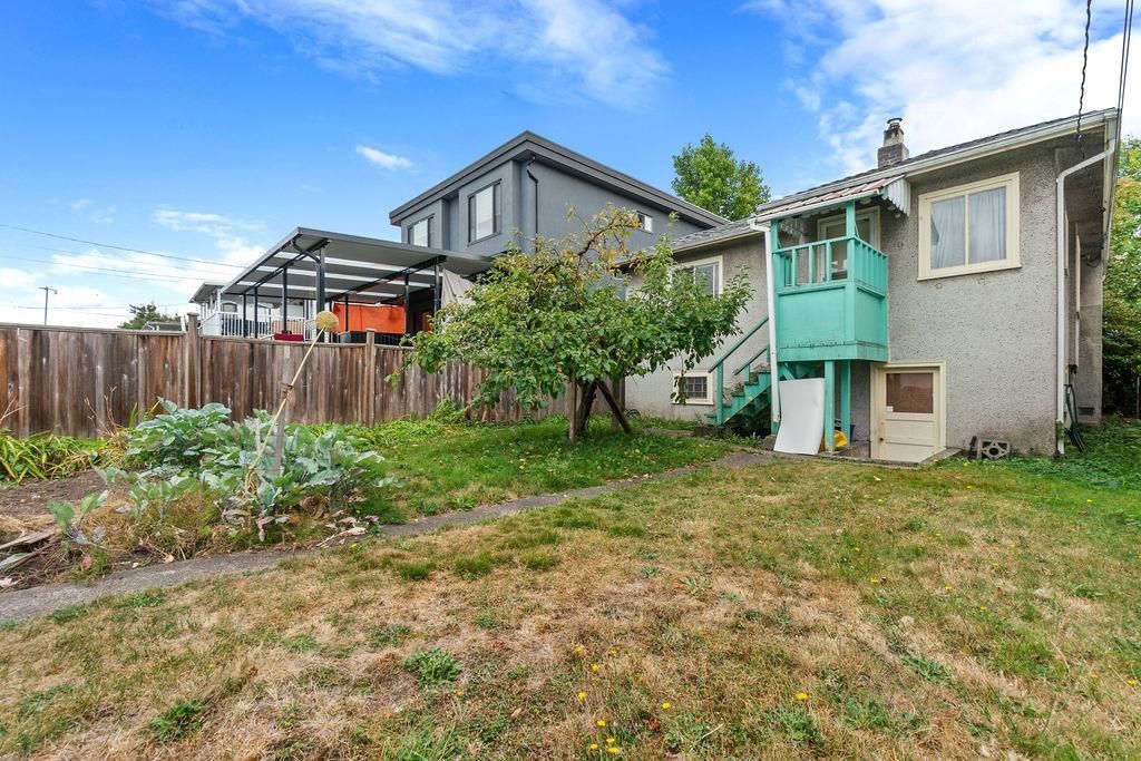 Listing Image 6