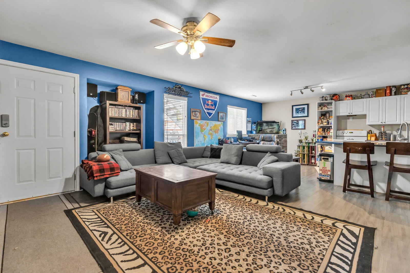 Listing Image 22