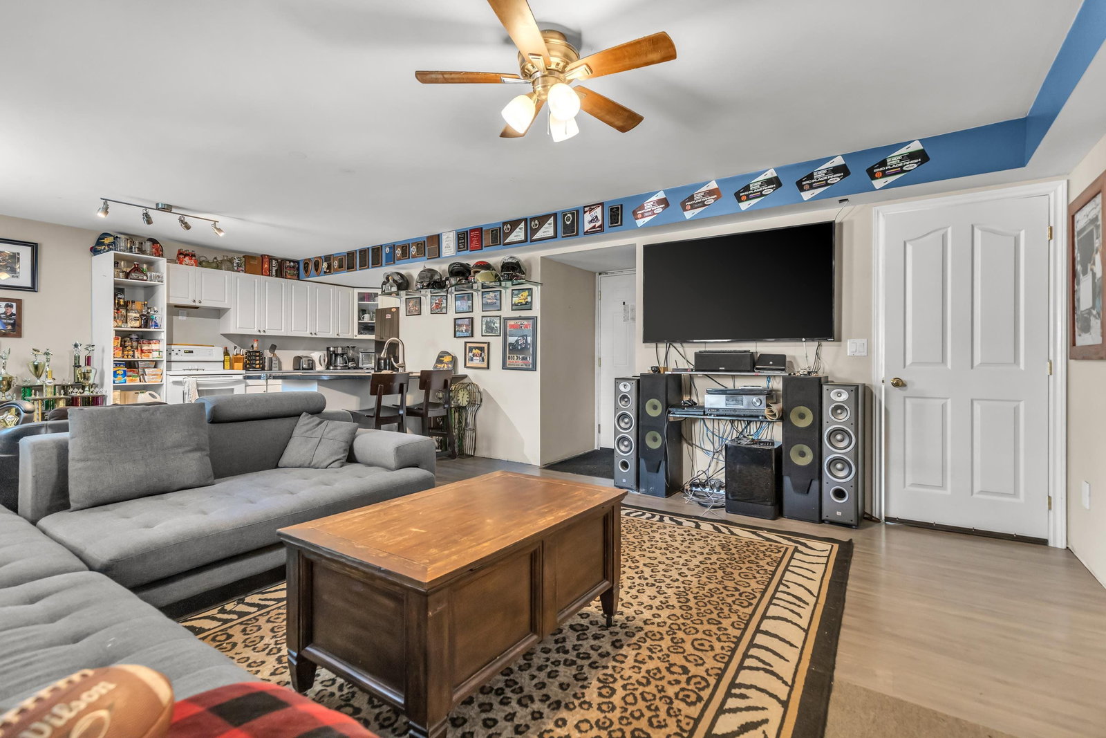 Listing Image 23