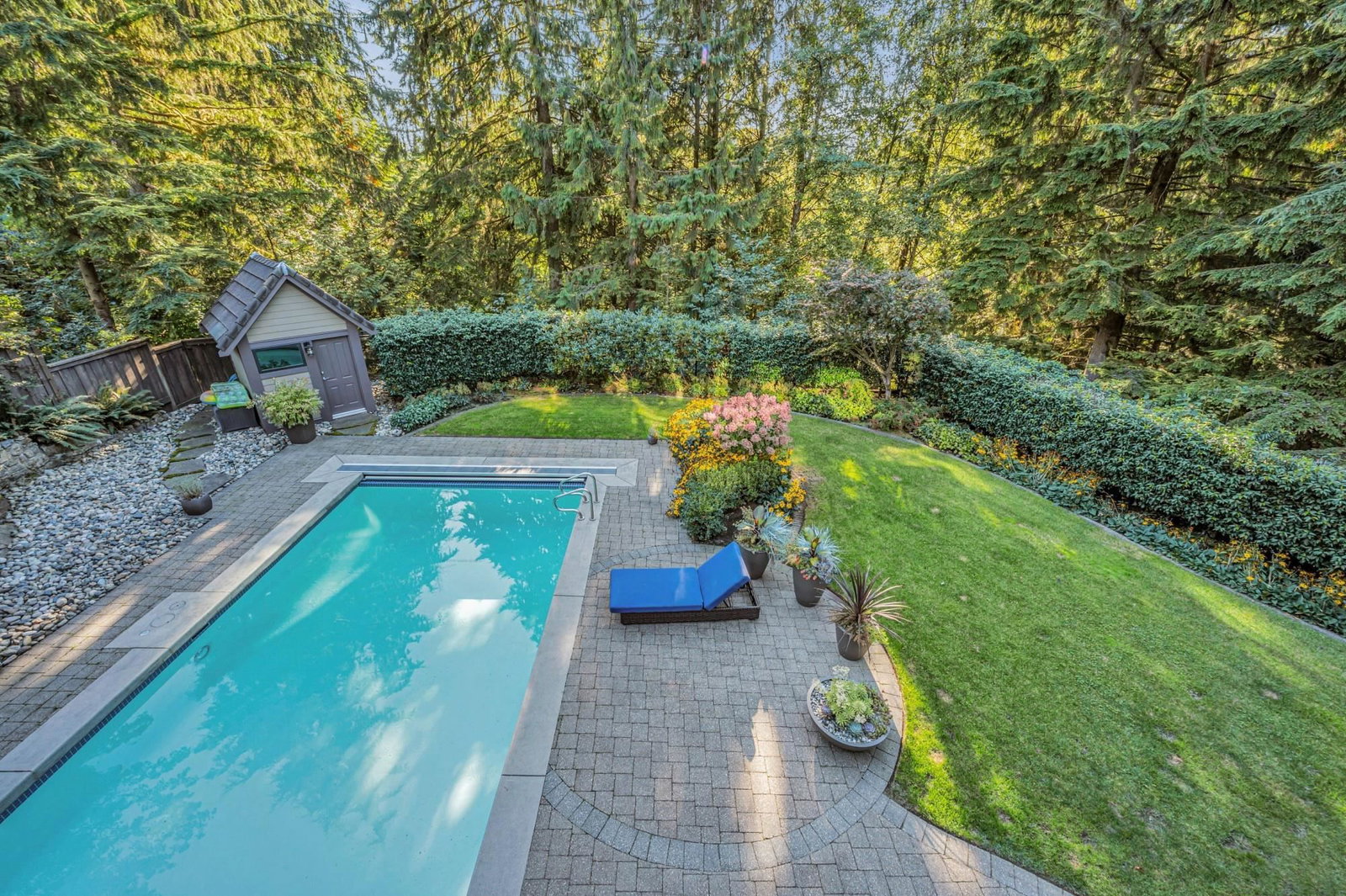 Listing Image 11