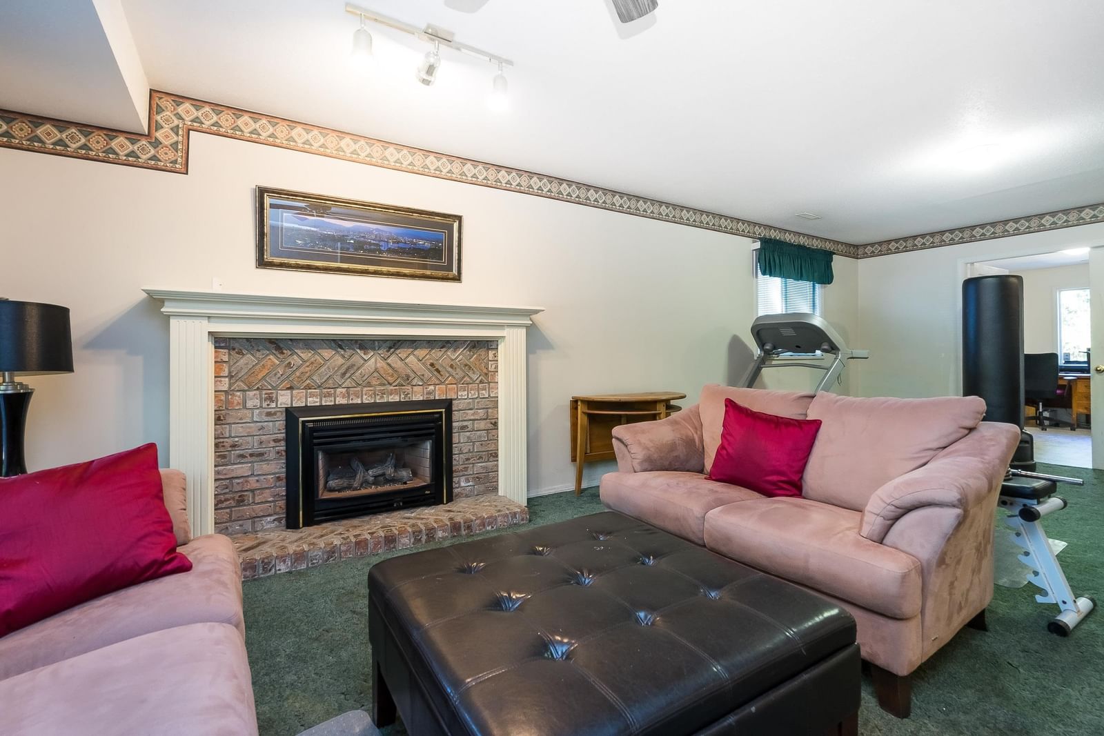 Listing Image 25