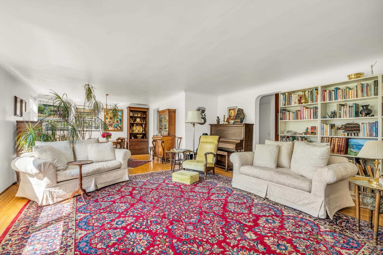 Listing Image 9